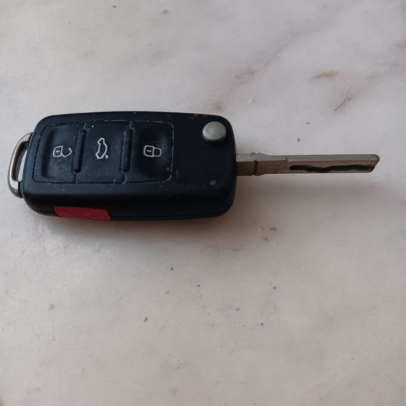 Key fob - Picture 1 of 3